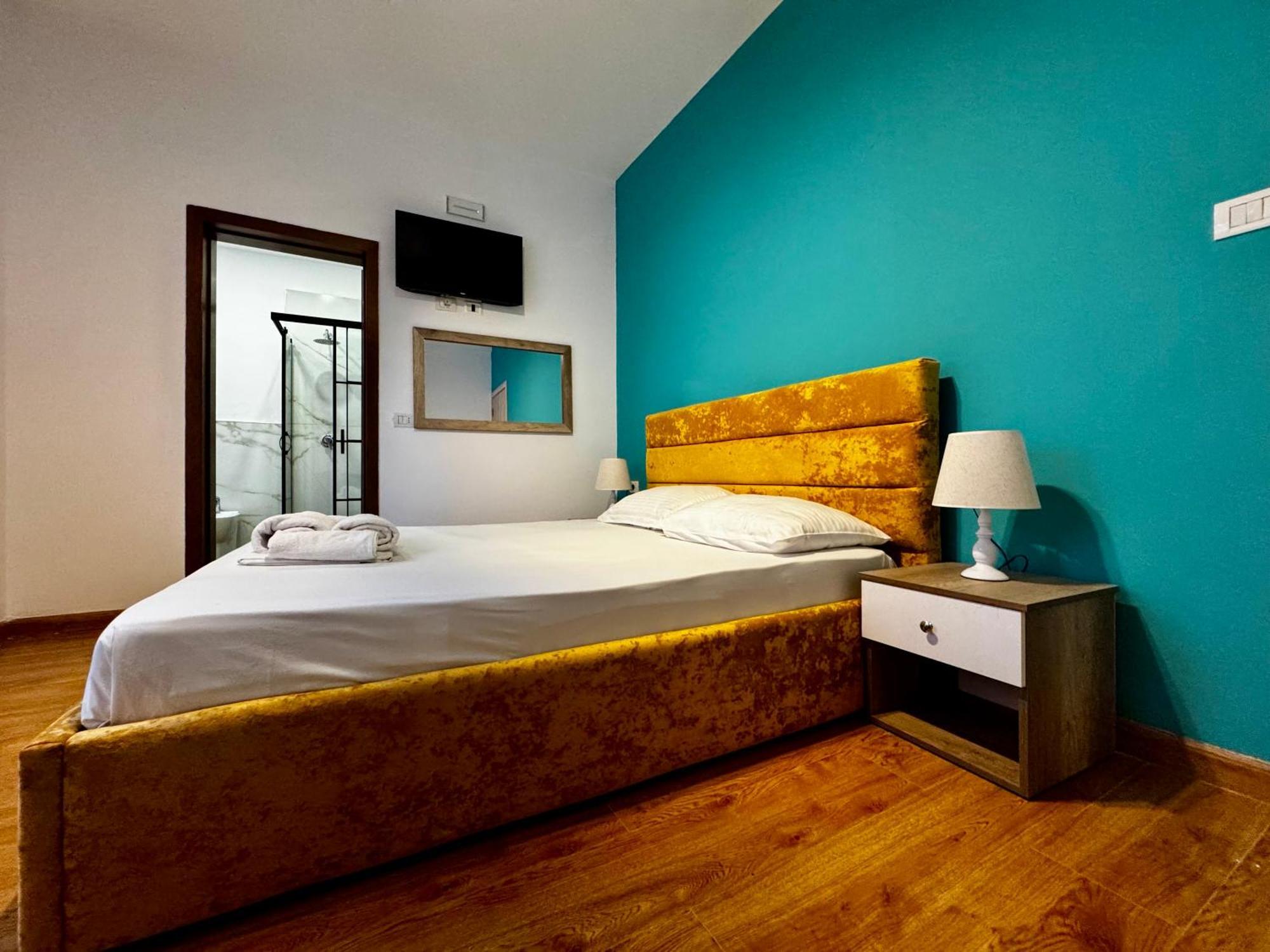 Globo Hotel *