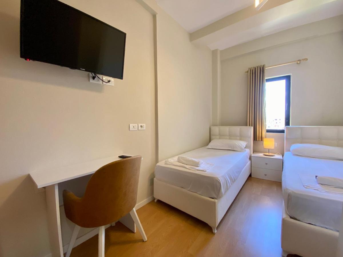 Globo Hotel *
